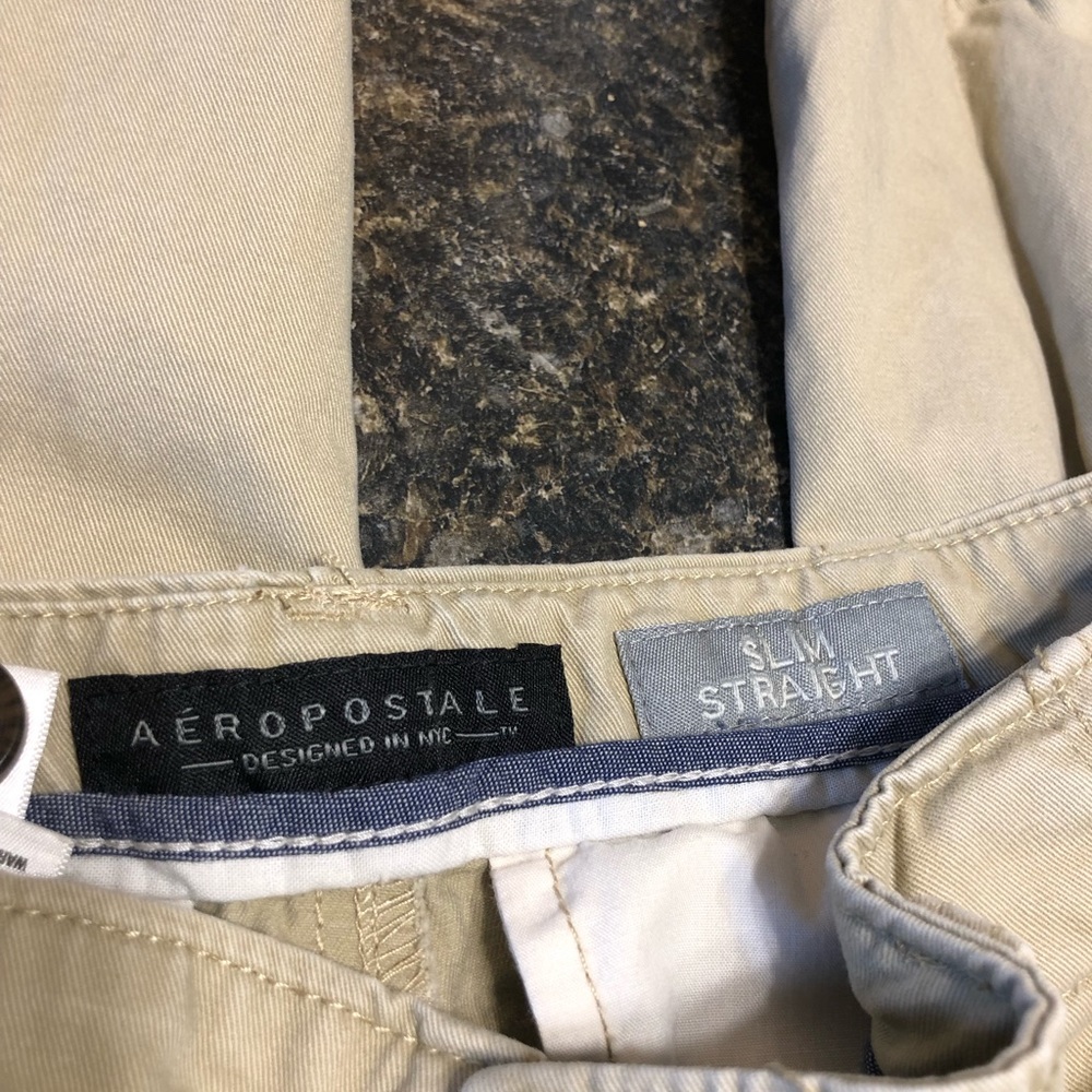 Men’s Aeropostale slim straight khaki pants